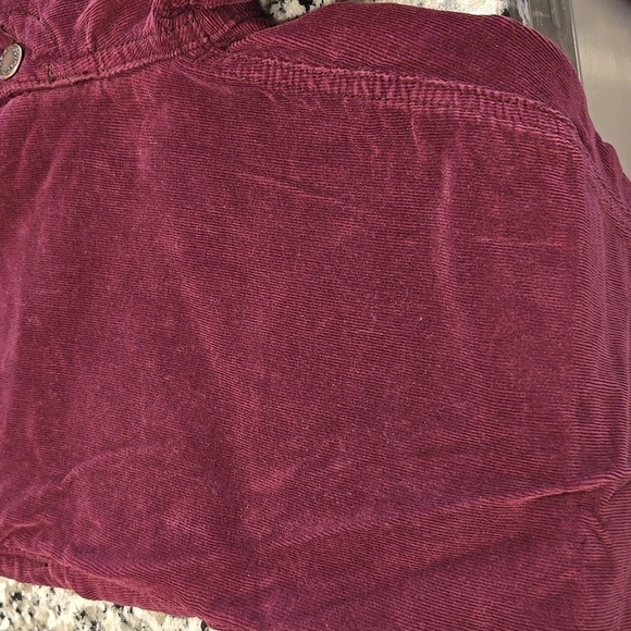 FREE PEOPLE BURGUNDY CORDUROY BUTTON FLY ANKLE/CROPPED SKINNY JEANS. SIZE 27. - Picture 6 of 7